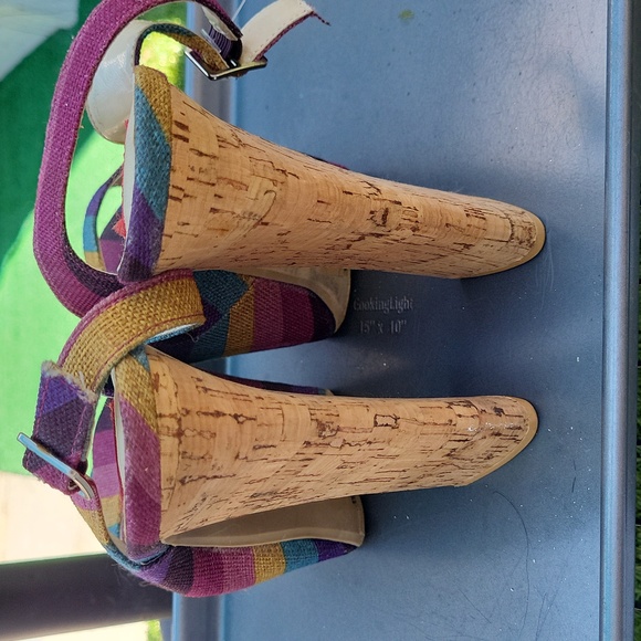 Heels, rainbow colors - Picture 3 of 5